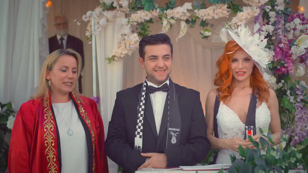 Aşkın Saati 19:03