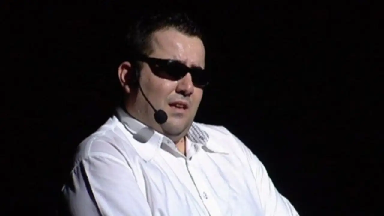 Ata Demirer: Tek Kişilik Dev Kadro