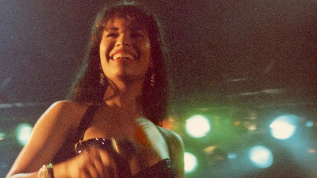 Selena y Los Dinos: Bir Aile Grubu