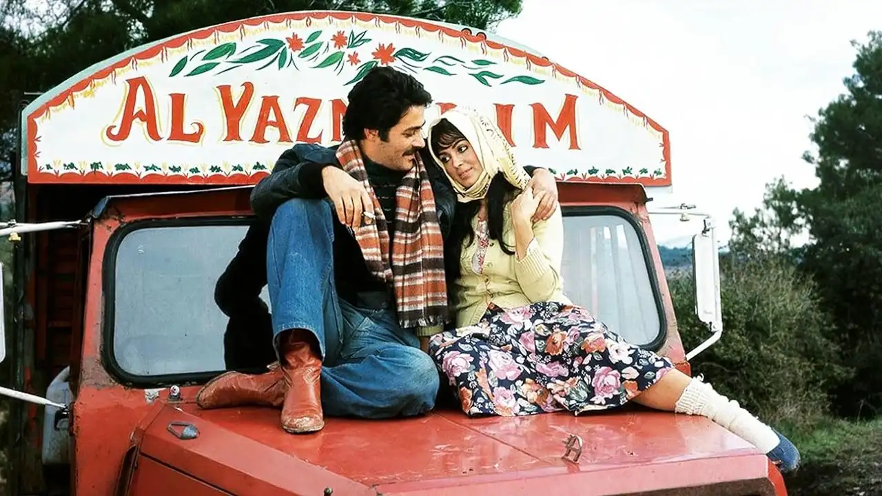 Selvi Boylum Al Yazmalım
