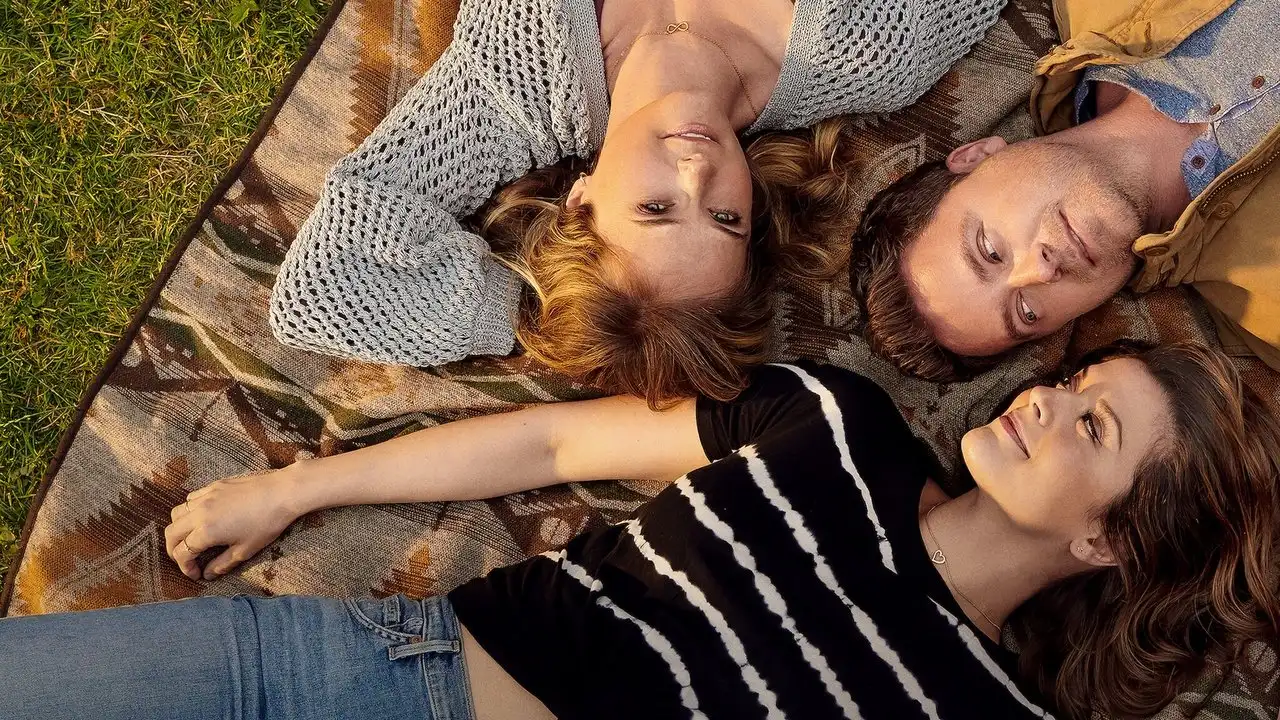 You Me Her 1. Sezon 1. Bölüm